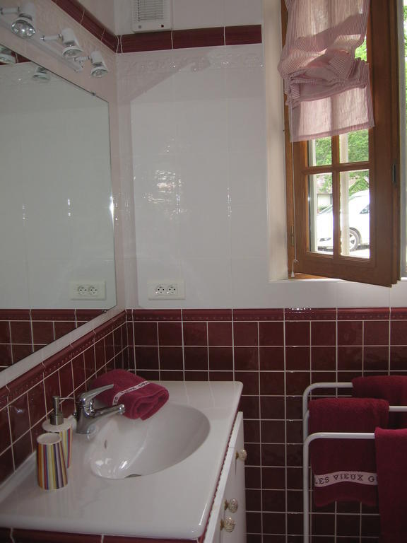 Cerdon Les Vieux Guays Bed & Breakfast 部屋 写真