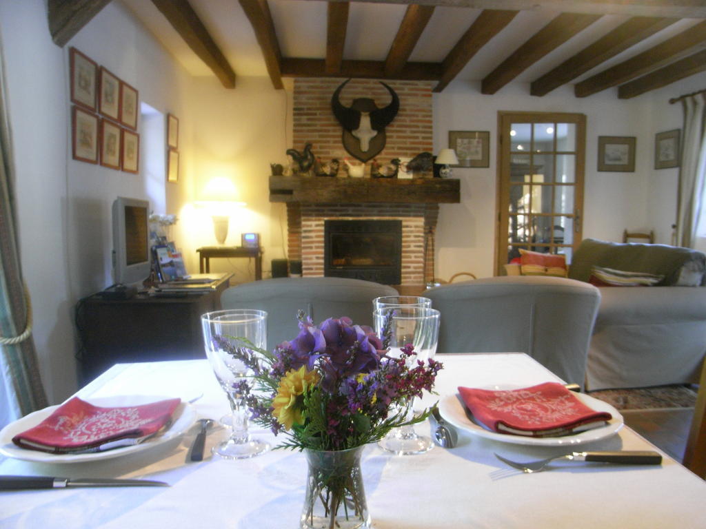 Cerdon Les Vieux Guays Bed & Breakfast エクステリア 写真